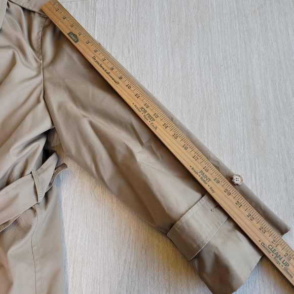 Woodmere Mens Trench Coat Sz 40 R Removable Lining Tan Buttons Pockets VTG Korea - Picture 12 of 14